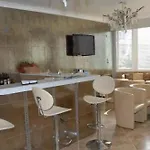 בית הארחה Kyknos De Luxe &