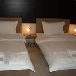 Kyknos De Luxe & 4* קסטוריה