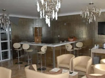 Kyknos De Luxe & Casa de hóspedes 4*