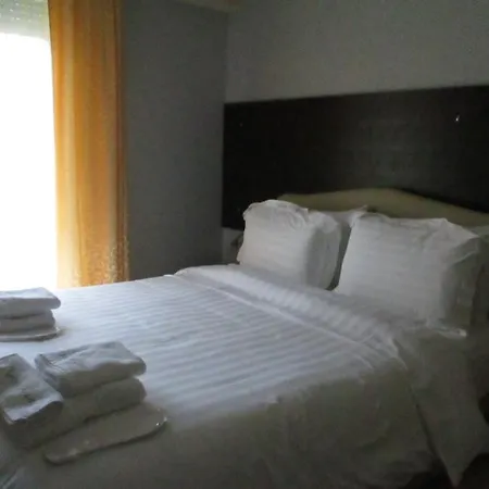 بيت ضيافة Kyknos De Luxe &