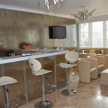 Casa de hóspedes Kyknos De Luxe &
