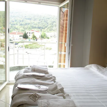 Kyknos De Luxe & Гостевой дом
