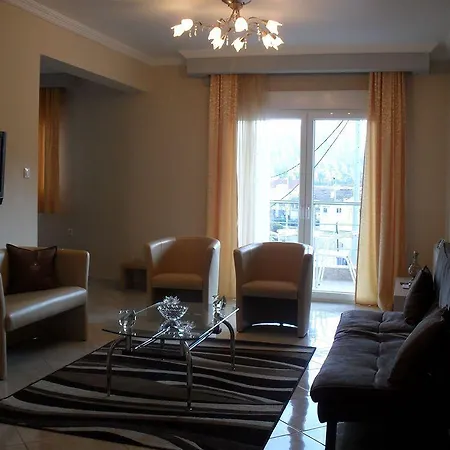 Kyknos De Luxe & كاستوريا