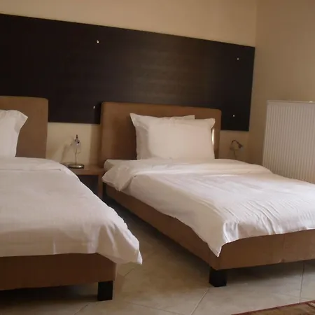 Kyknos De Luxe & 3* Kastoria