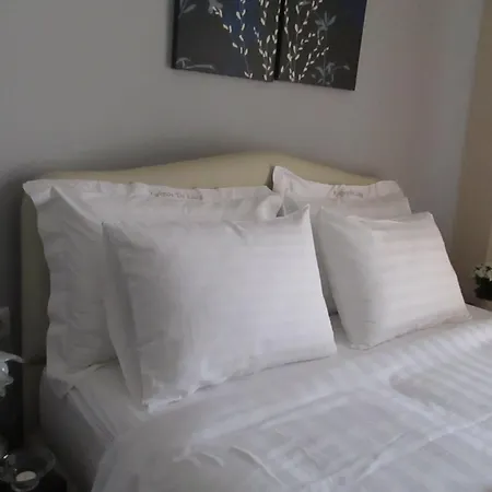 Kyknos De Luxe & 4* كاستوريا