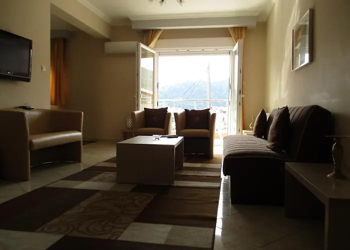 בית הארחה Kyknos De Luxe & קסטוריה