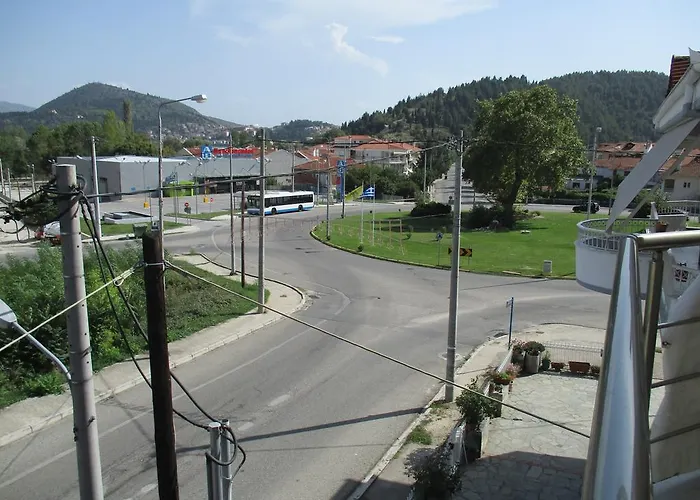 בית הארחה Kyknos De Luxe & קסטוריה