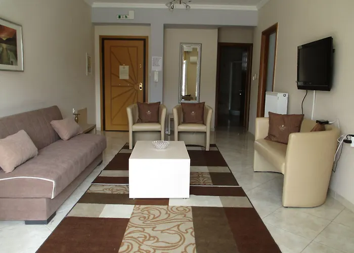 Kyknos De Luxe & בית הארחה קסטוריה