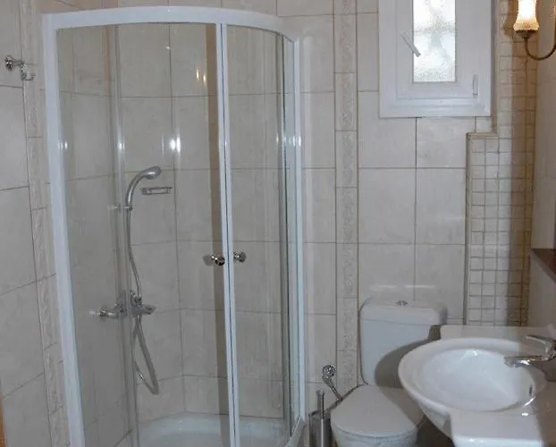 Kyknos De Luxe & 4* קסטוריה